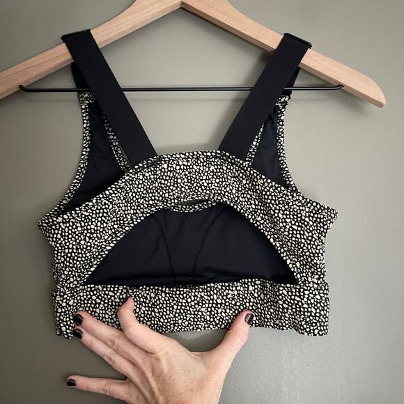 Varley Edris Sports Bra Mixed Pebble Size XS Black Cream Dot Print Cute Chic Gym - Picture 10 of 16